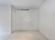 Apartamento piso renovado de cuatro dormitorios en venta en el putxet () en Barcelona