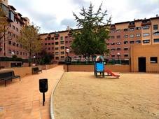 Dúplex con 2 habitaciones con ascensor, parking, calefacción y aire acondicionado en Alcorcón