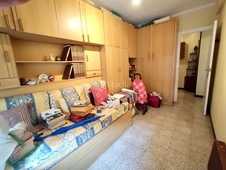 Piso ¡¡¡¡¡¡bello piso listo para entrar a vivir, muy bien situado!!!!!! en Hospitalet de Llobregat (L´)