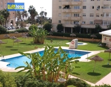 Piso se vende piso en paseo marítimo - al lado del hotel vincci - recinto con piscina !!!!!!! en Málaga