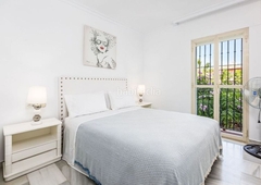 Planta baja ¿buscas un piso de 3 dormitorios al lado de la playa de san pedro? en Marbella