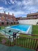 Venta de piso con piscina y terraza en Villamediana de Iregua
