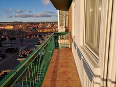 Venta de piso en Tudela de Duero de 3 habitaciones con balcón y calefacción