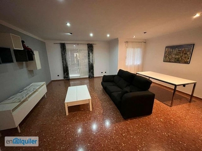 Piso en alquiler en Burjasot de 117 m2