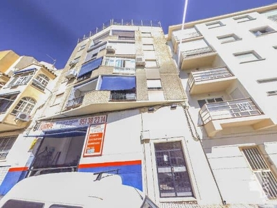 Piso en venta en Calle Moreno Nieto, 3º, 29011, Málaga (Málaga)