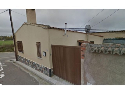 Urbis te ofrece una casa en venta en Zarapicos, Salamanca.