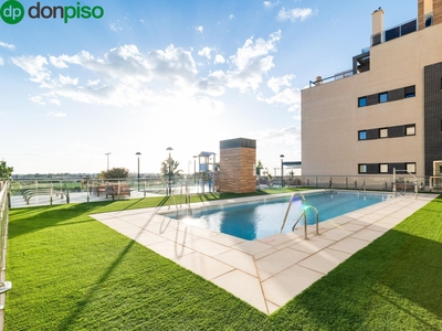 Venta de piso con piscina y terraza en Centro (Motril), Los Rios