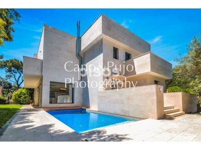 Casa en venta en Carrer del Turó en La Floresta-Les Planes por 1.190.000 €