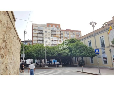 Piso en alquiler en Calle del Parque en Casco Antiguo por 700 €/mes
