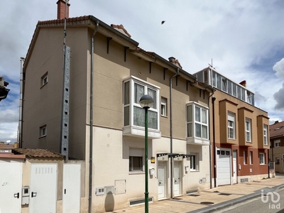 Casa 3 habitaciones de 210 m² en Burgos (09006)