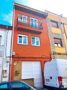 Casa 4 habitaciones de 171 m² en Trobajo del Camino (24010)