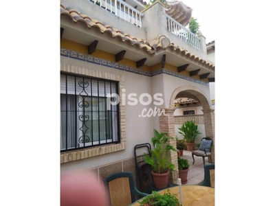 Casa adosada en venta en Los Frutales