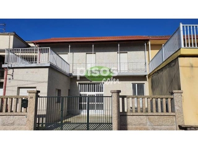 Casa adosada en venta en Vilar de Barrio