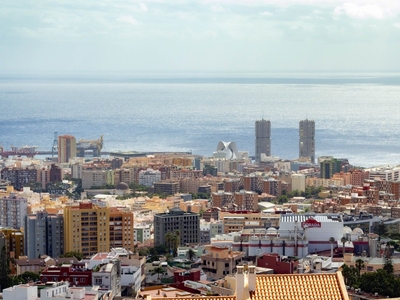 Edificio de 1.968 m² en Santa Cruz de Tenerife (38009)