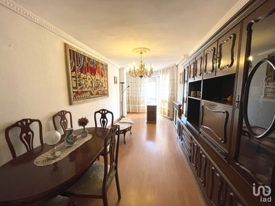Piso 3 habitaciones de 95 m² en León (24005)
