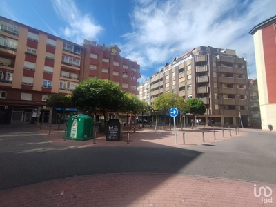 Piso 4 habitaciones de 105 m² en León (24004)