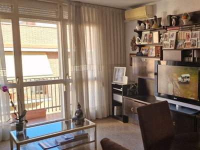Piso 4 habitaciones de 85 m² en Barcelona (08041)