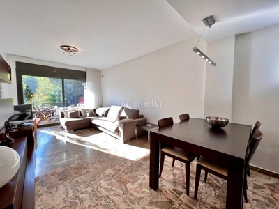 Casa en Can Llong con gran patio y jardín ( 5 dormitorios y 4 baños) amplio garaje. en Sabadell