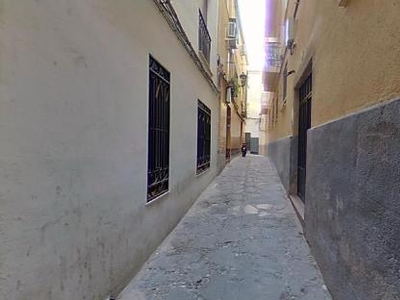 Piso en Calle CHARTES, Jaén