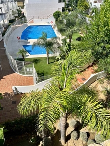 Alquiler de piso con piscina en Estepona