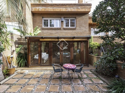 Casa / villa de 330m² con 37m² de jardín en venta en Esplugues