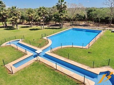 Venta de casa con piscina y terraza en Santanyí