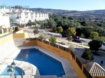 Venta de casa con piscina y terraza en Ubrique, La vega