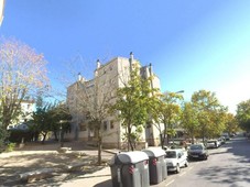 Venta Piso Sabadell. Piso de cuatro habitaciones en Plaza MERINALS. Buen estado segunda planta
