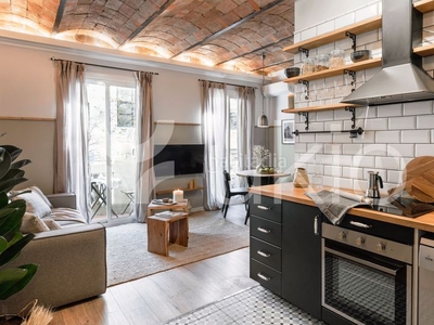 Alquiler apartamento de 2 dormitorios en la nova esquerra de l' eixample en Barcelona