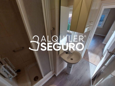 Alquiler piso c/ de moratín en Carmel Barcelona