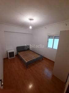 Alquiler piso con 3 habitaciones amueblado en Paterna
