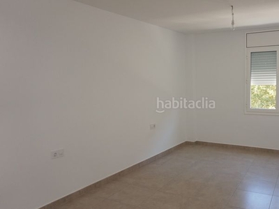 Alquiler piso con 4 habitaciones con ascensor, parking, calefacción y aire acondicionado en Reus