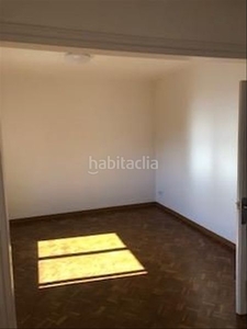 Alquiler piso en carrer de jordi girona 12 piso de cinco habitaciones , exterior a la calle y al patio de manzana en Barcelona