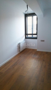 Alquiler piso excelente piso en alquiler de 53 m2, sin amueblar, situado en la calle alcolea ( barrio de Sants). en Barcelona