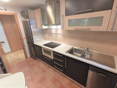 Alquiler planta baja con 2 habitaciones con ascensor, piscina, calefacción y aire acondicionado en Madrid