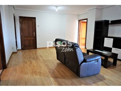 Apartamento en alquiler en Calle de Manuel Fernández Avello en Nueva Huca por 500 €/mes