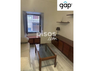 Apartamento en alquiler en Calle de San Pedro, 3 en Casco Antiguo por 400 €/mes