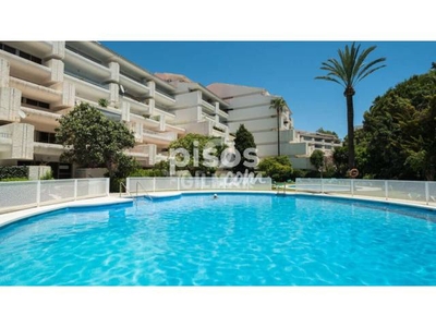 Apartamento en venta en Marbella Ciudad en Nagüeles Alto por 400.000 €