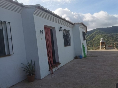 Сasa con terreno en venta en la Jubrique