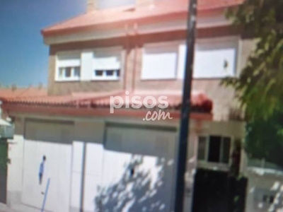 Casa adosada en venta en Calle Francisco Quevedo Urbanización Pago del Nogal, nº 31