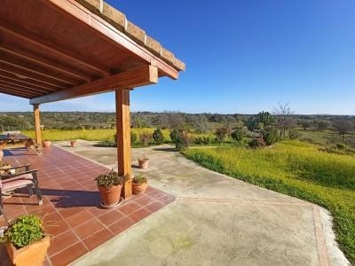 Casa con terreno en Arroyo de la Luz