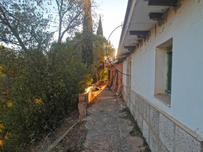 Casa con terreno en Málaga
