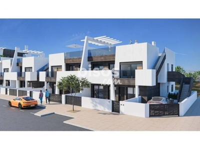 Casa en venta en Complejo Residencial de Obra Nueva en Pilar de La Horadada en Núcleo por 239.900 €