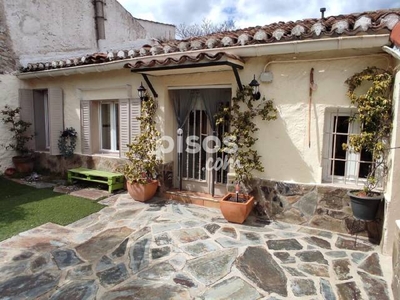 Casa unifamiliar en alquiler en Calle de Martín Esteban en Bustarviejo por 750 €/mes