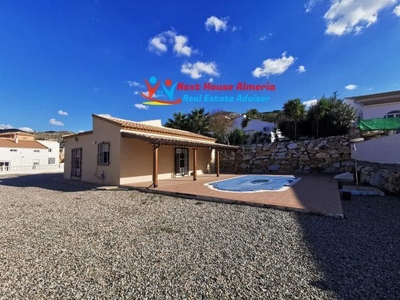 Chalet en venta en Albanchez, Almería