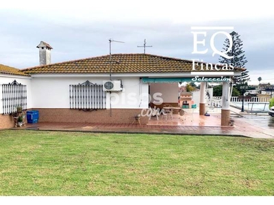 Chalet en venta en Calle de las Flores