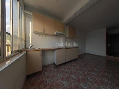 Piso con 3 habitaciones en Trinitat Vella Barcelona