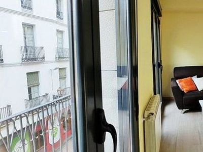 Piso en alquiler en calle Padre Huesca de 2 habitaciones con terraza y muebles