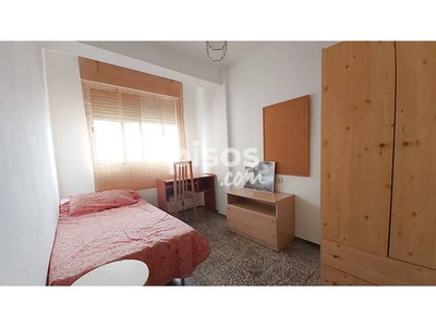 Piso en alquiler en Calle San Diego de Alcalá, 1 en Plaza de Toros-Santa Rita por 430 €/mes