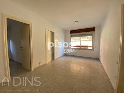 Piso en alquiler en Carrer del Mossèn Cinto Verdaguer en Caldes de Montbui por 750 €/mes